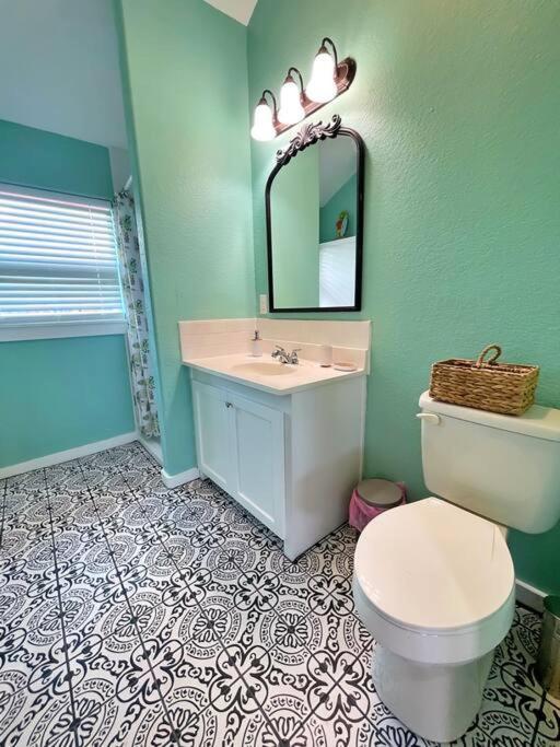The Pink Flamingo Beach Gulf Views Freeport Exterior photo