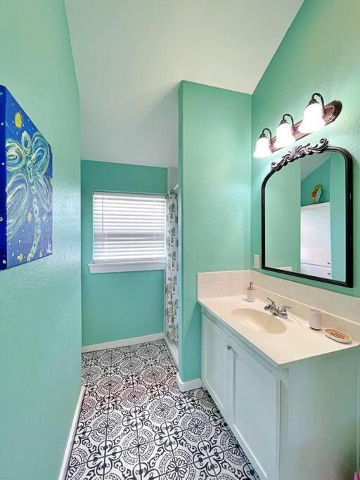 The Pink Flamingo Beach Gulf Views Freeport Exterior photo
