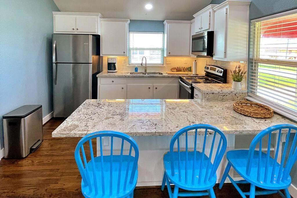 The Pink Flamingo Beach Gulf Views Freeport Exterior photo